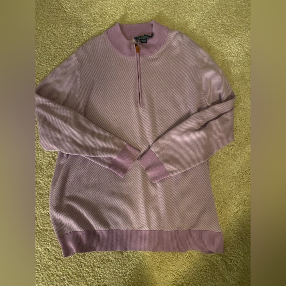 Like new Vineyard Vines Sweater XXL.